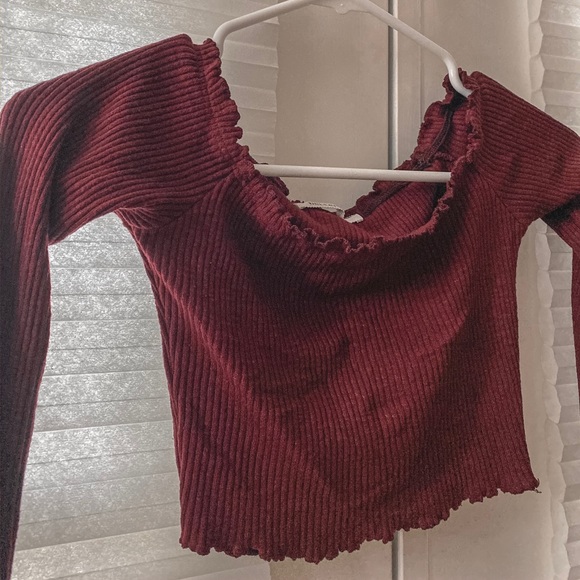 Cropped Off the Shoulder Longsleeve - Picture 1 of 1